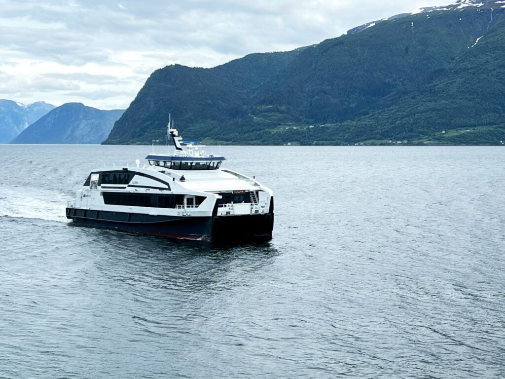 luxury yacht lofoten