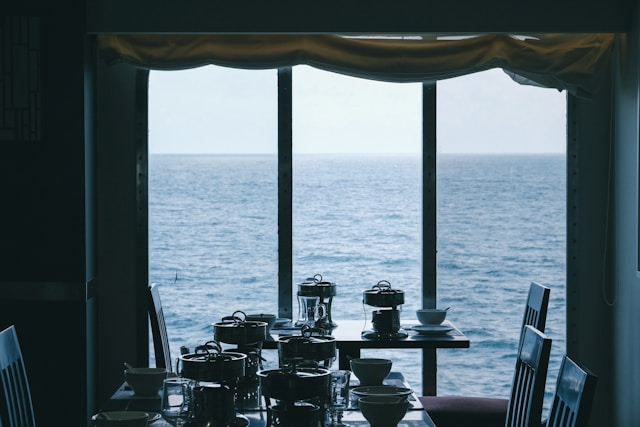luxury barge dining France
