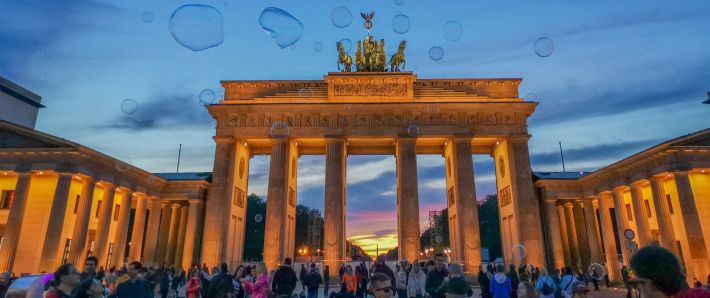 How to Enjoy a Berlin Historical Tour in Style