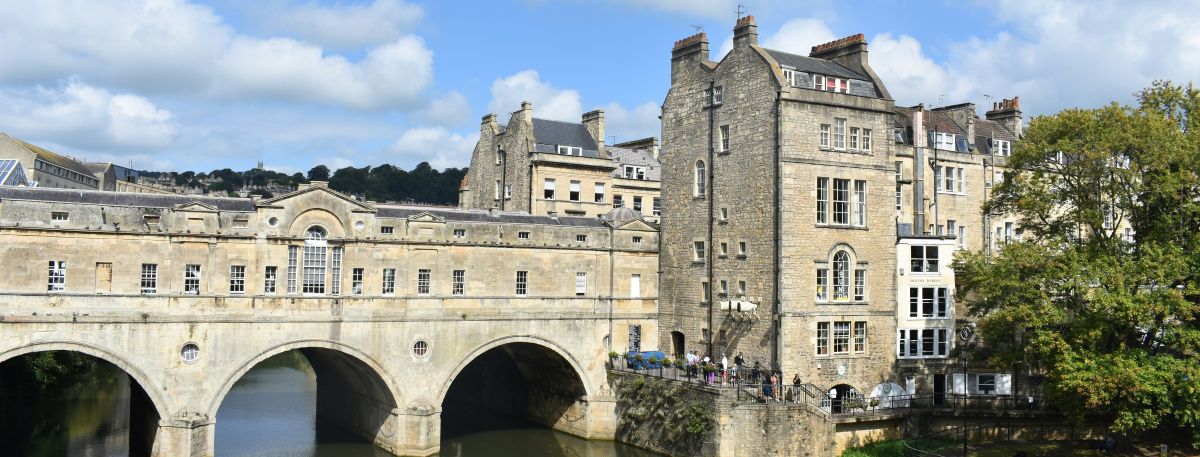 Why Couples Love a Historic Bath England Tour