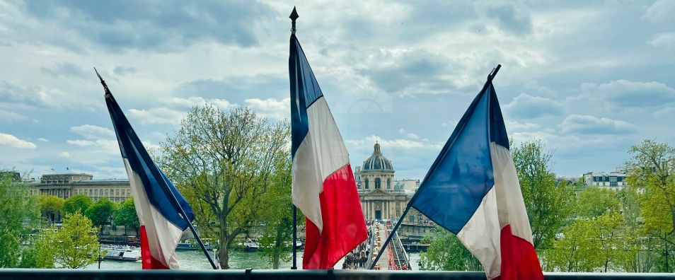 Historical Tours France Couples Secretly Love Most