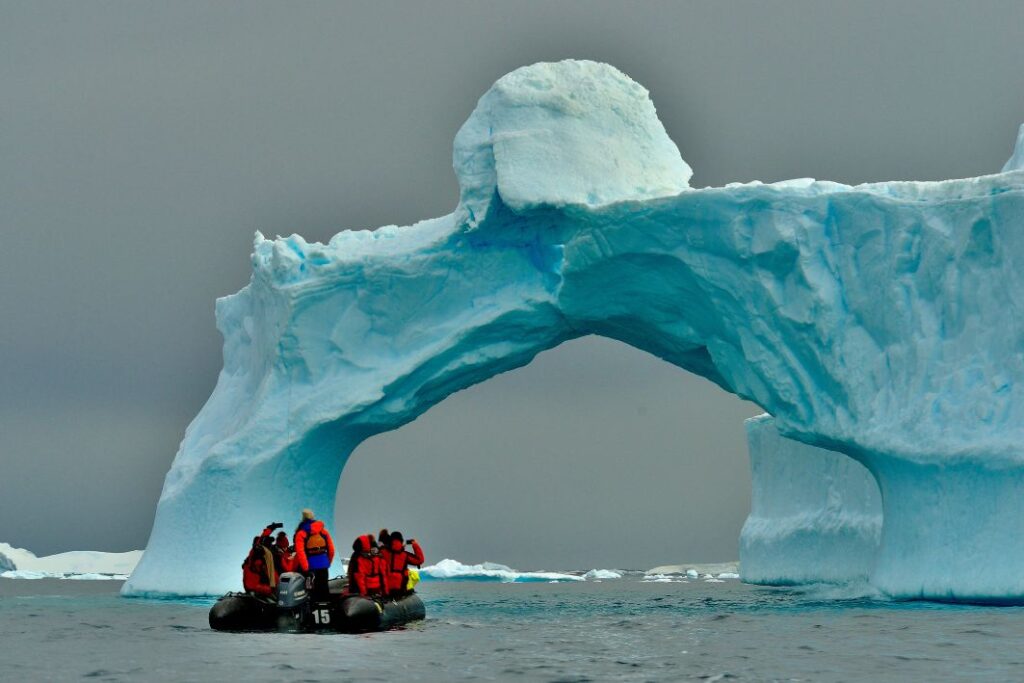 Luxury Antartica Cruise