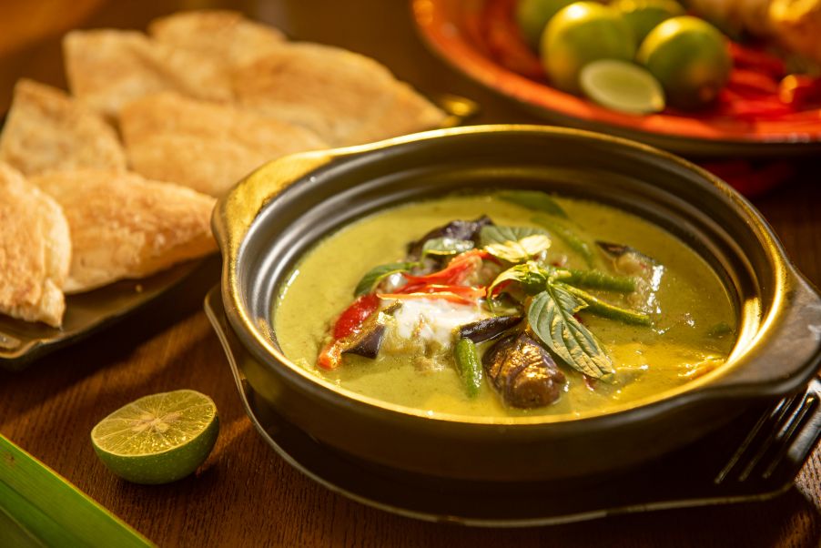  Khmer fish amok and curry served during a Siem Reap dining experience