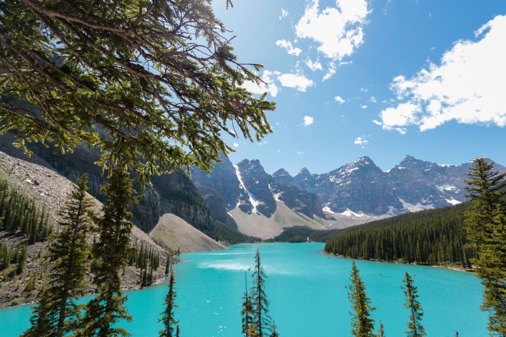 Four-season Banff travel views for couples planning a trip
