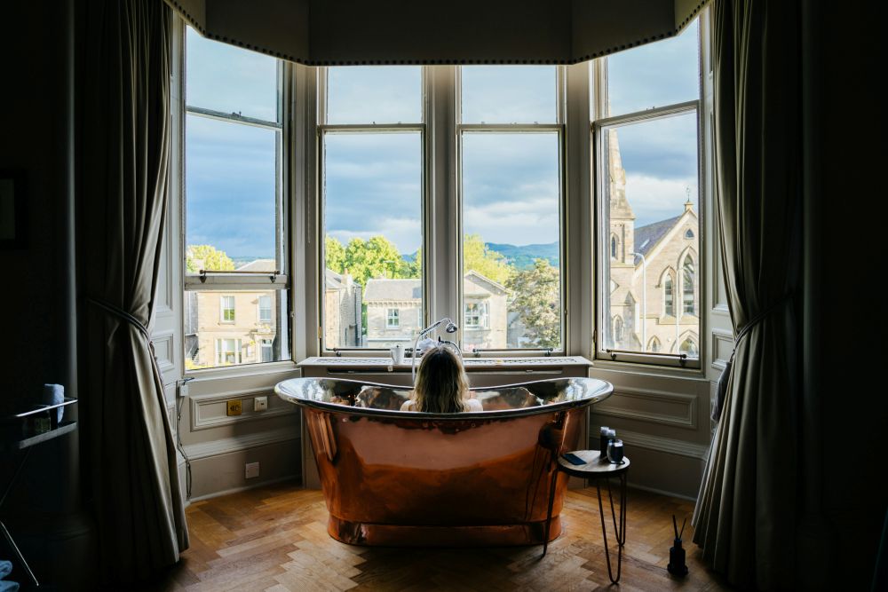 Romantic luxury hotel suite in the English countryside