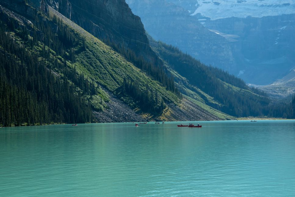  turquoise Lake Louise during a luxury Banff vacation