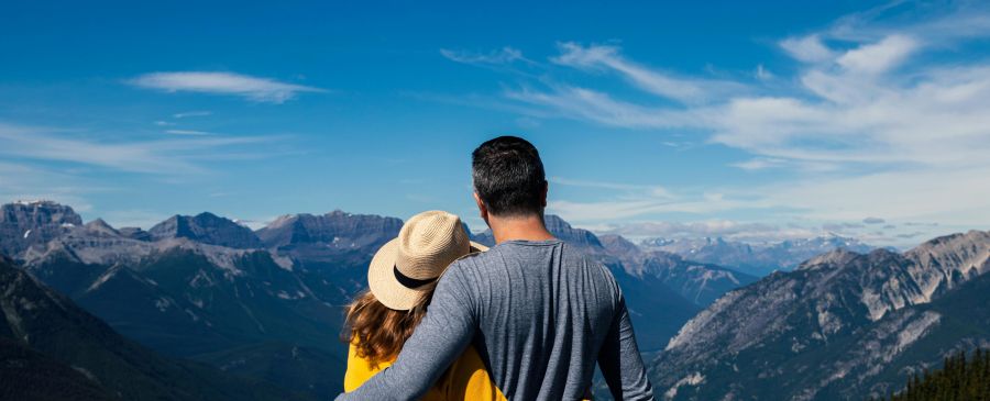 Best Banff Hotels for Couples Who Want Luxury, Mountain Views, and Easy Comfort