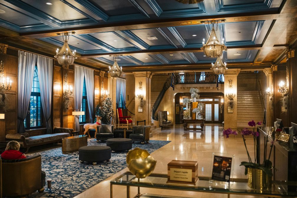 Historic luxury hotel in Banff for couples seeking a scenic mountain stay