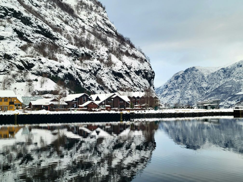 scenic shore excursion in Norway