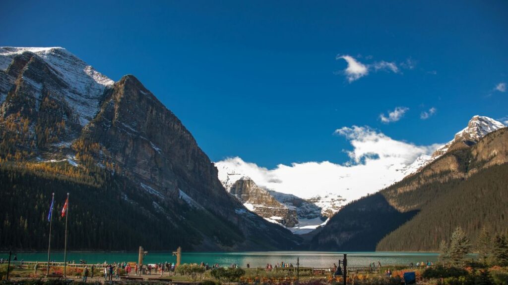  lake louise luxury hotel couple terrace