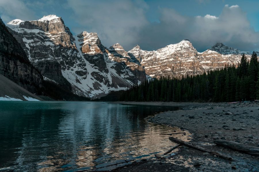 Scenic Banff and Lake Louise experience for couples in the Canadian Rockies