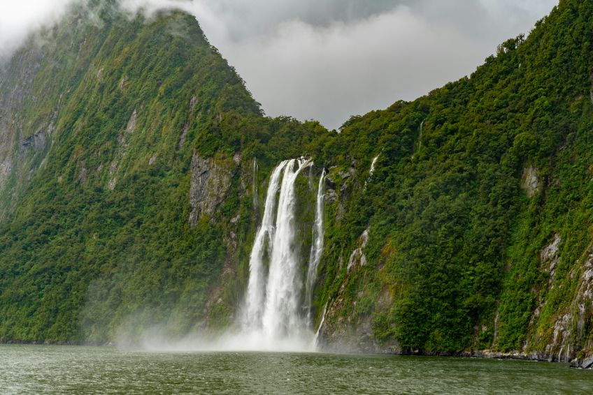 Milford Sound vs Doubtful Sound: Side-by-Side Comparison