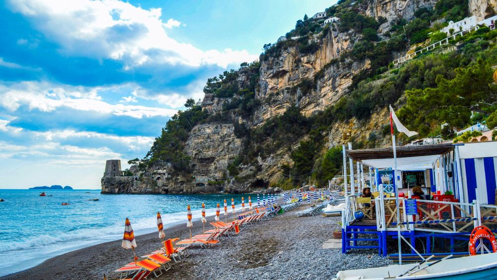 Amalfi Coast or Tuscany? The Right Choice Depends on How You Want to Feel