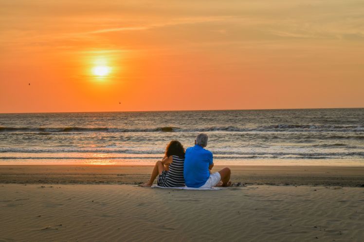 empty nest couple slow vacation